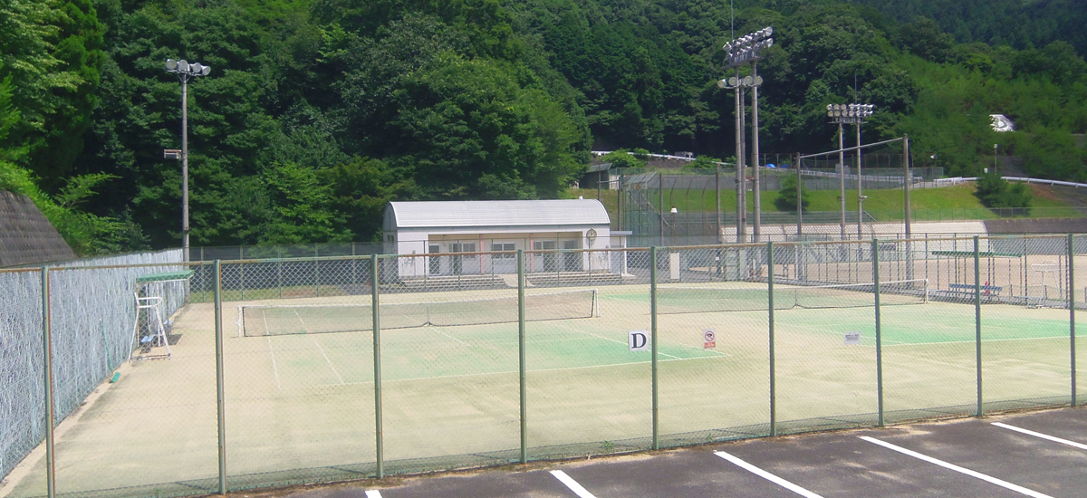 姫路市立安富スポーツセンター（テニスコート）の写真